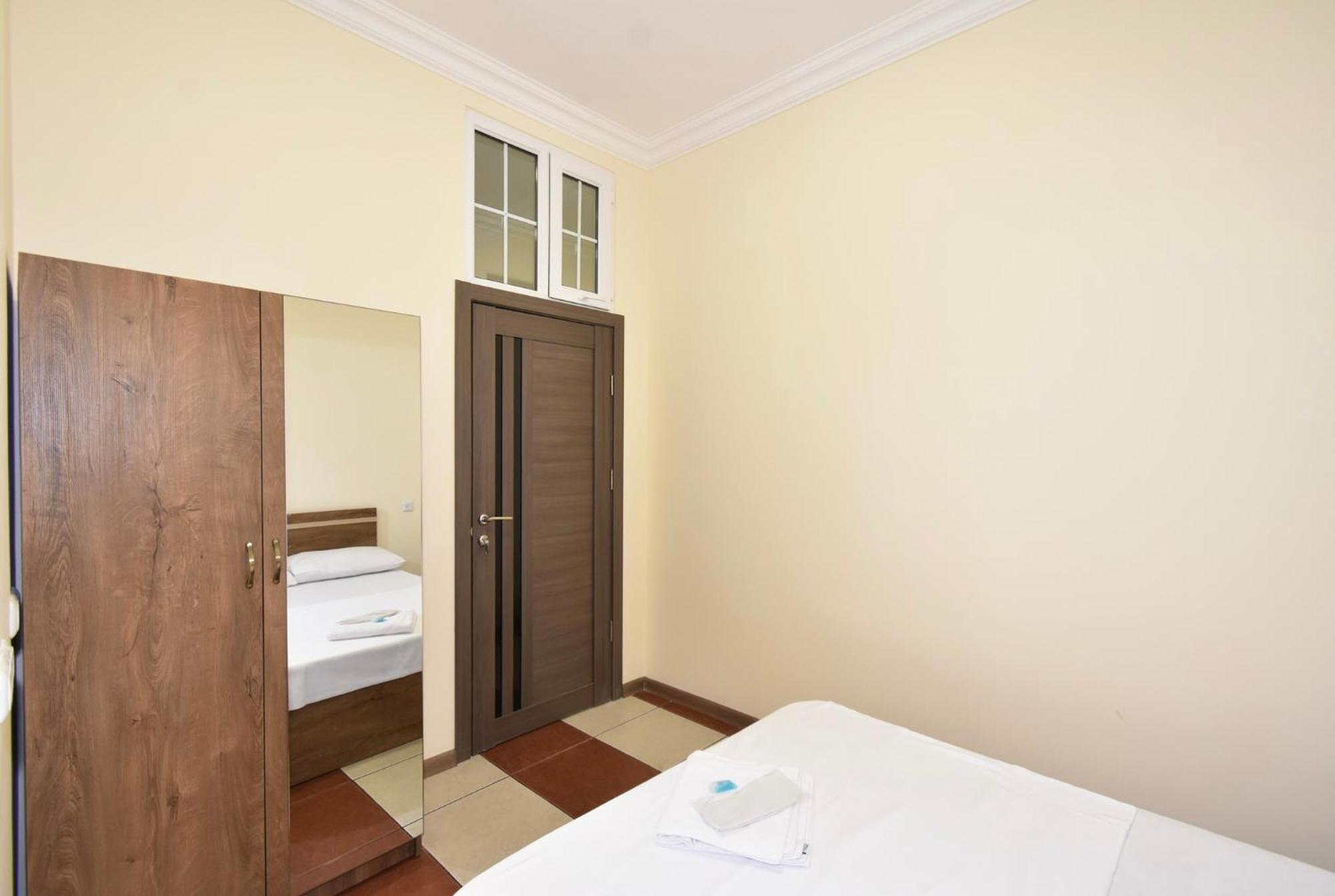 Hotel Costa Γιερεβάν Εξωτερικό φωτογραφία