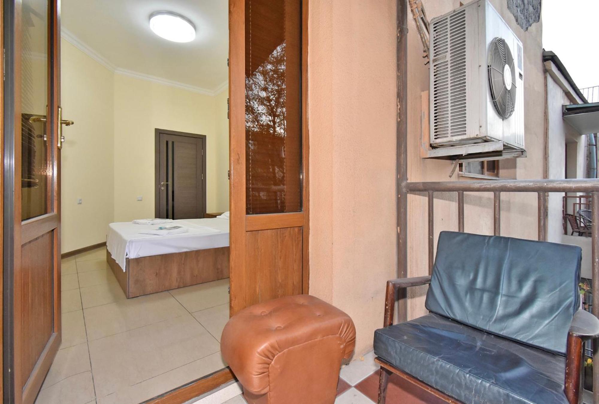 Hotel Costa Γιερεβάν Εξωτερικό φωτογραφία